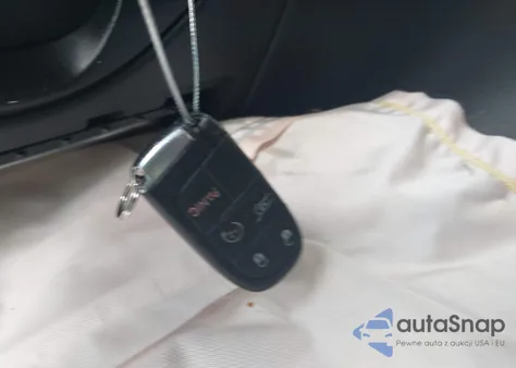 2015 Jeep Grand Cherokee Overland из США, поврежденный, VIN 1C4RJFCG7FC667221